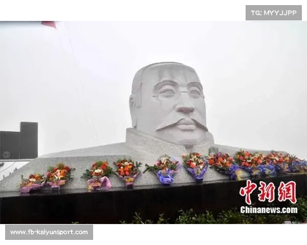 海港旧将孔卡雕像落成，浦东足球场名宿纪念区开放