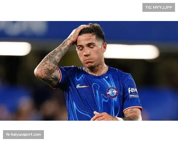 切尔西官方宣布：中场恩佐·费尔南德斯因伤提前告别本赛季所有赛事